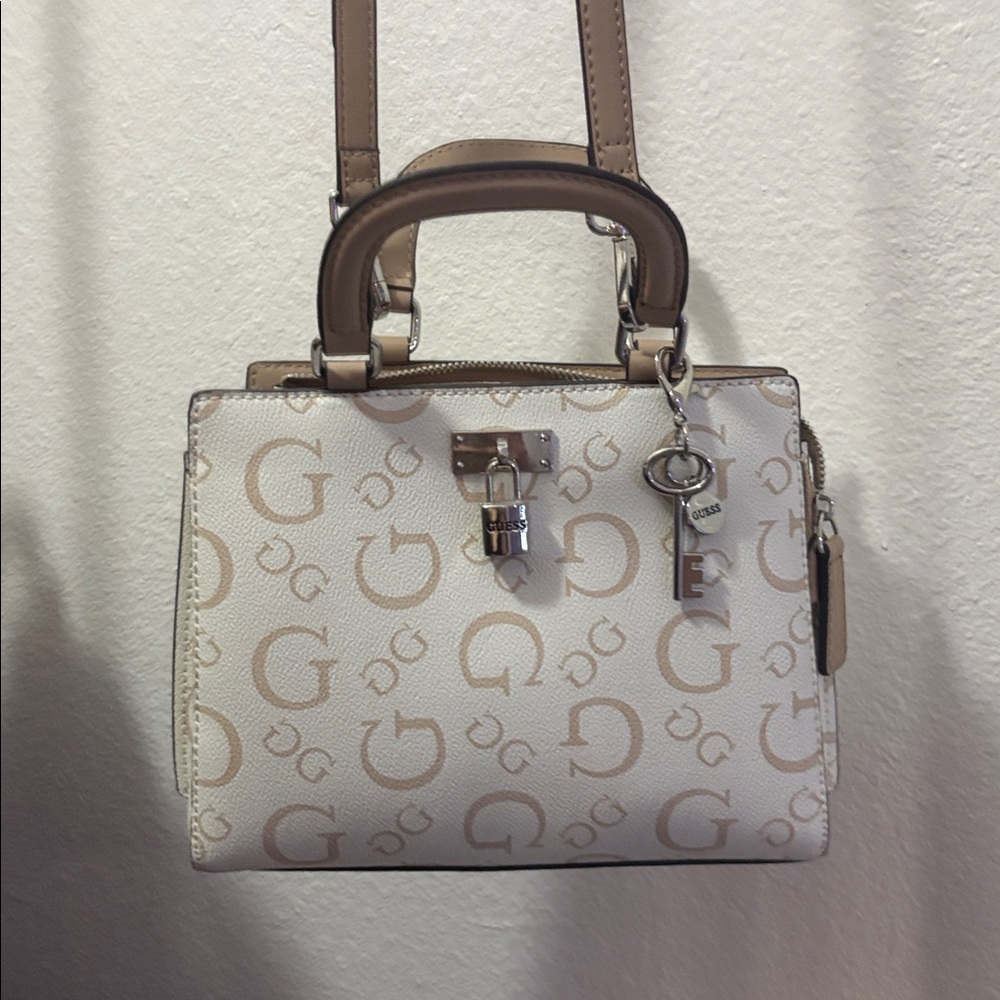 Cream Guess cross body bag/ hand bag
